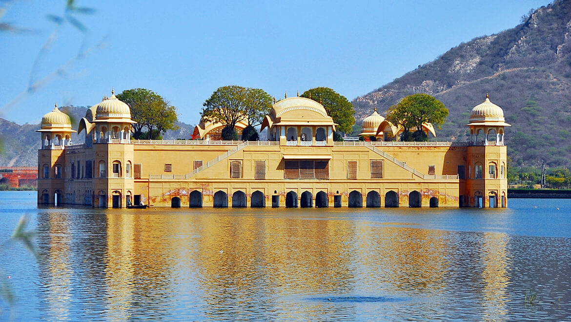 Greater Noida To Jaipur  Cab Service - Luxury Ride with Taj Mahal View